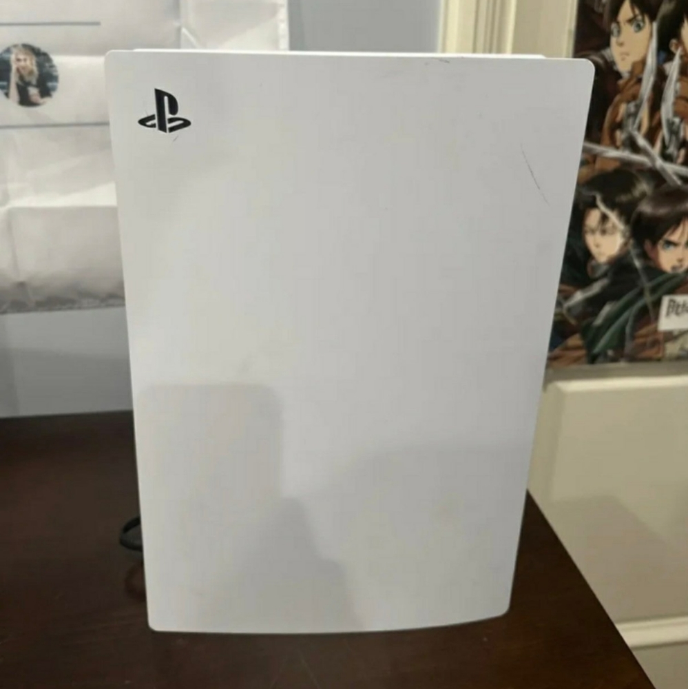 PS5 game console